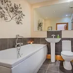 Дом отдыха 4 Bed In Penrith Oc-sz383 *