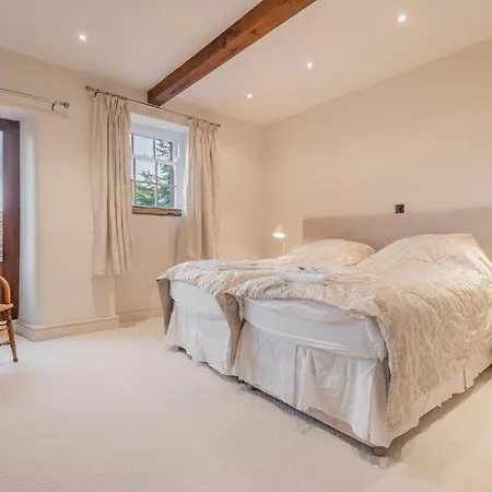 4 Bed In Penrith Oc-sz383 * Skirwith