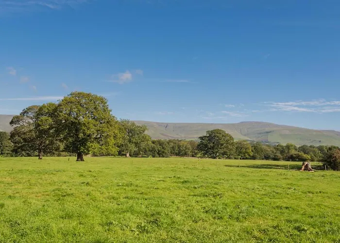 4 Bed In Penrith Oc-sz383